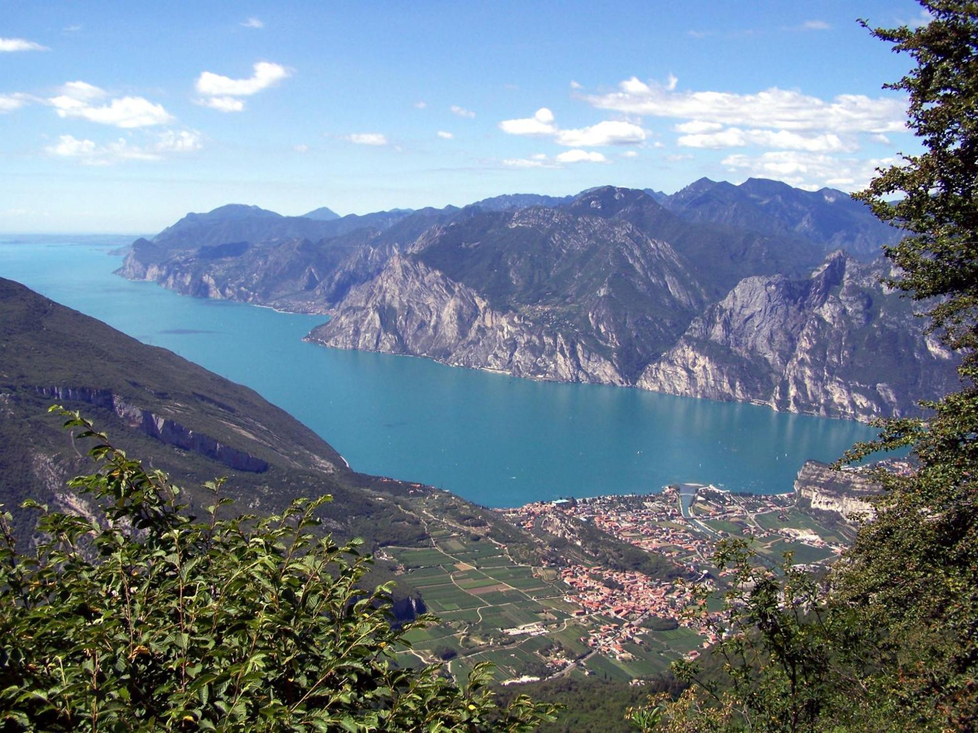 Casa Di Nin Lägenhet Torbole Sul Garda Exteriör bild